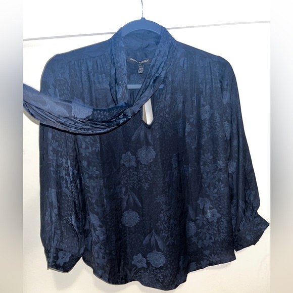 Banana Republic Textured Tie-neck blouse XXS Petite - Picture 2 of 6